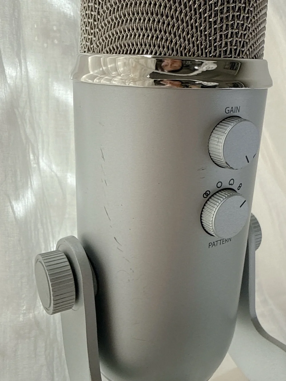 Logitech Blue Yeti USB Microphone Silver with USB Cable
